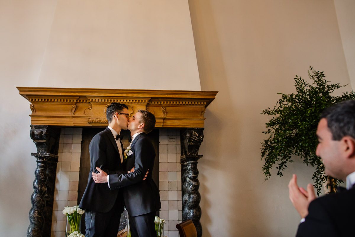 gay wedding ceremony amsterdam the kiss